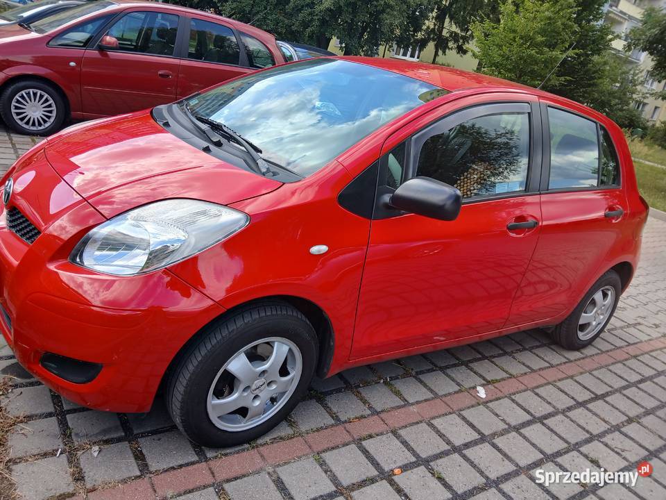 YARIS lifcie 20092010r 173 SALON OPLATY DO 2026 czerwony