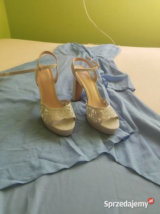 Buty na obcasie Sandały i klapki lubelskie Lubartów