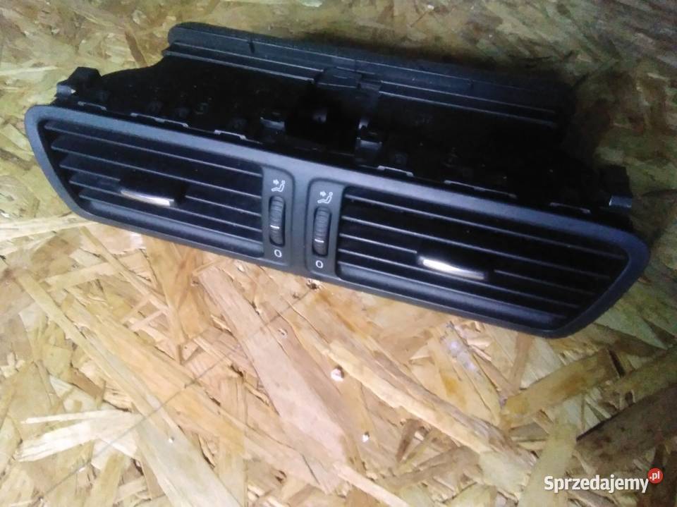 Kratki środkowe deski VW Passat B6