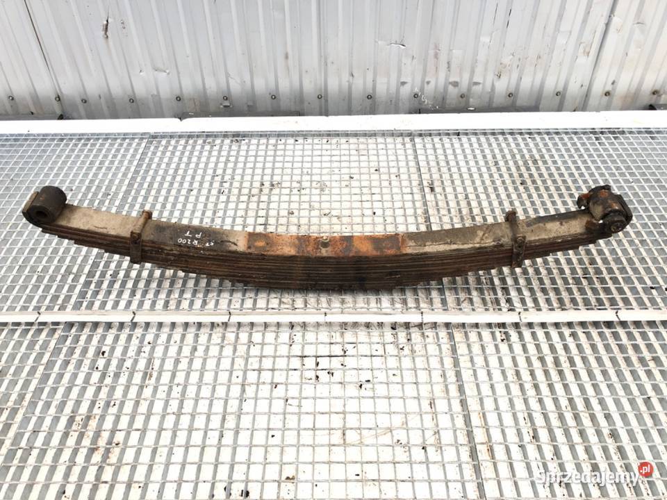 RESOR PRAWY TYŁ STAR Ciągnik siodłowy PIÓRO