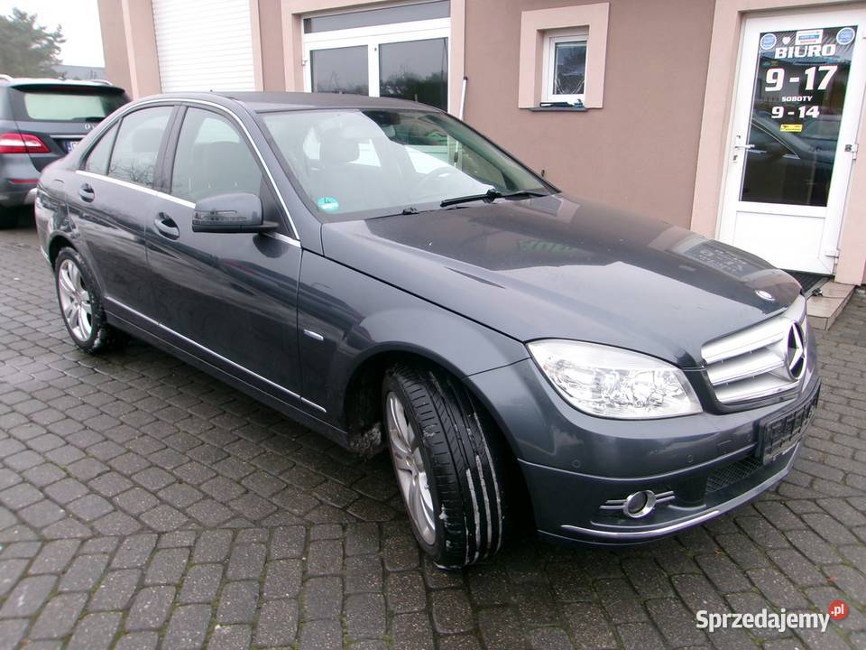 Mercedes C klasa 18 Navi stan szary Dolna Grupa