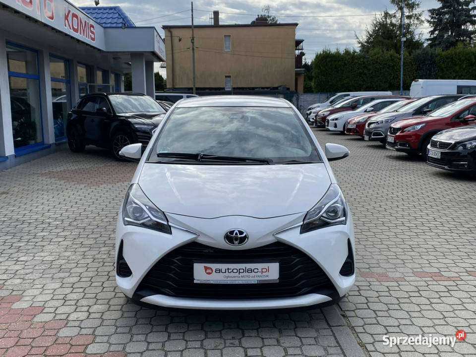 Toyota Yaris Rezerwacja III 20112019 światła przeciwmgielne Tarnowskie Góry