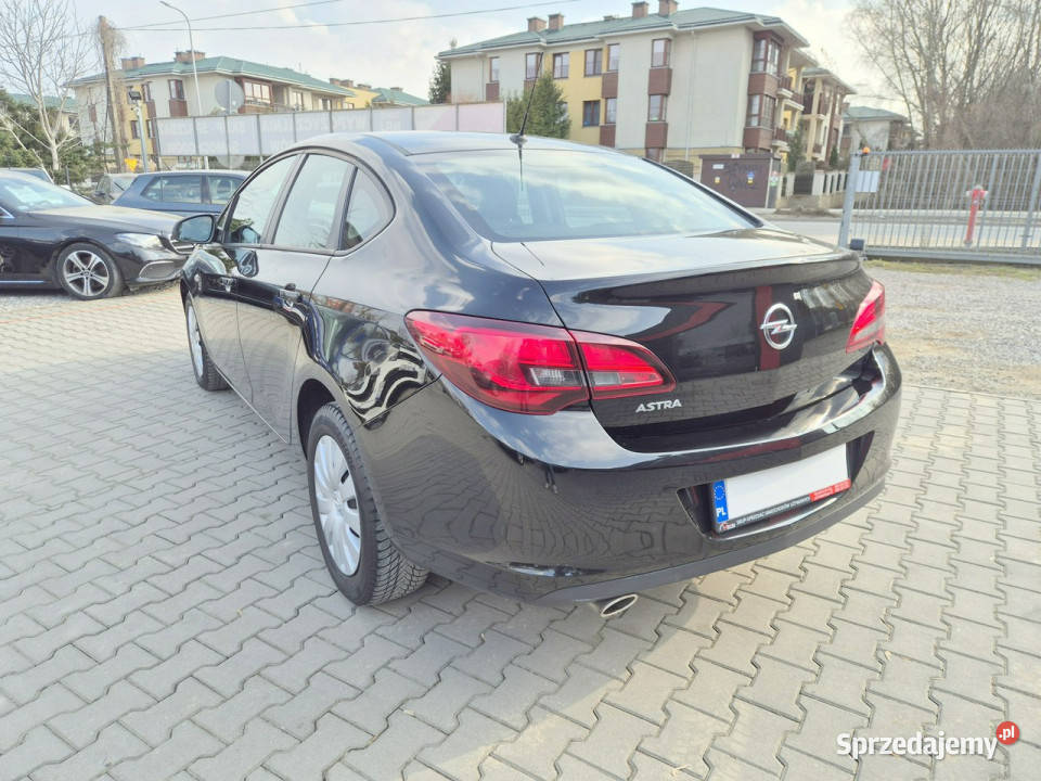 Opel Astra Salon Polska Bezwypadkowy J 20092019