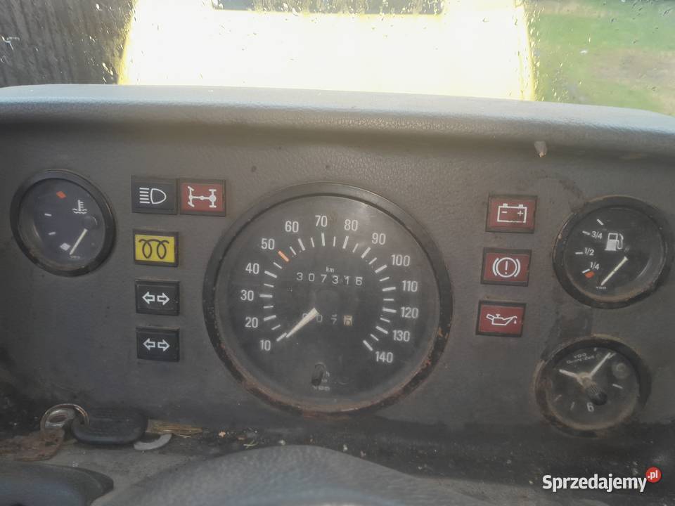 MERCEDES KACZKA 208 Rok produkcji 1992 Odolanów