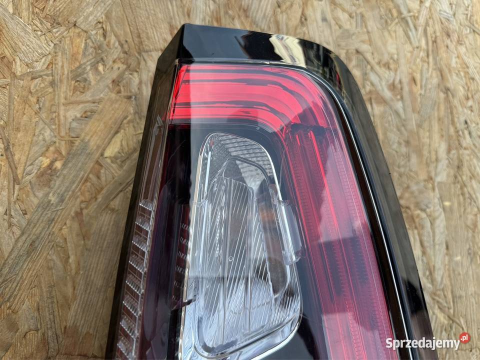 Lampa tył prawa fiat grandę Punto evo 51927094 wielkopolskie Sieraków sprzedam