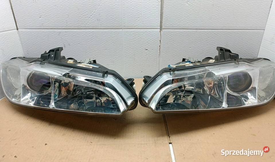 Komplet nowych reflektorów do Peugeot 406 coupe