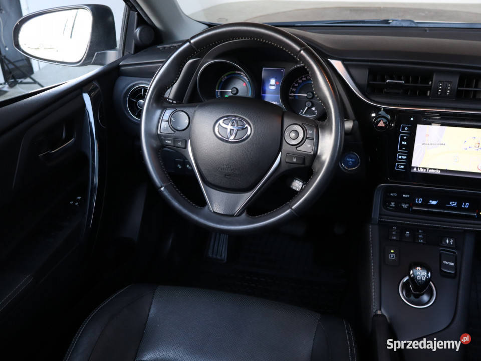 Toyota Auris Hybrid sprzedam