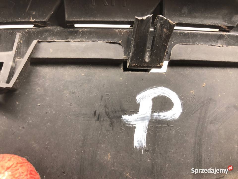 ATRAPA GRILL NERKA PRAWA BMW E70 0613 SUV KRATA