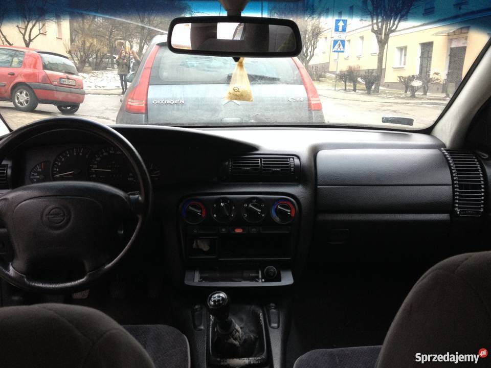 Opel Omega B Kombi 20 8v BenzynaGaz Radom