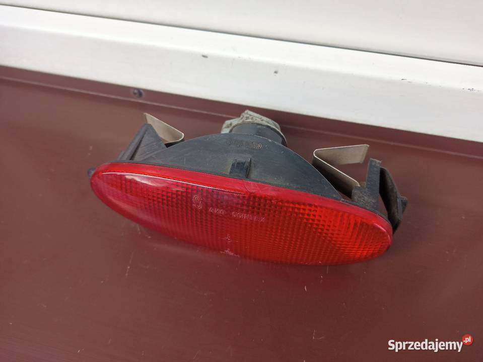 Peugeot 206 lampa tył tylna przeciwmgielna w osobowe Sieradz