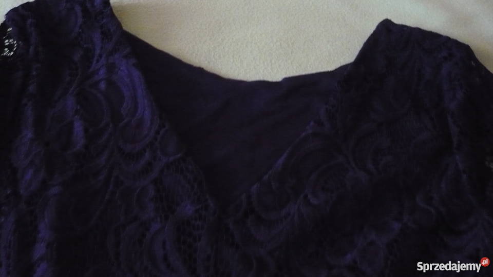 Sukienka koronkowa czarna Myszków