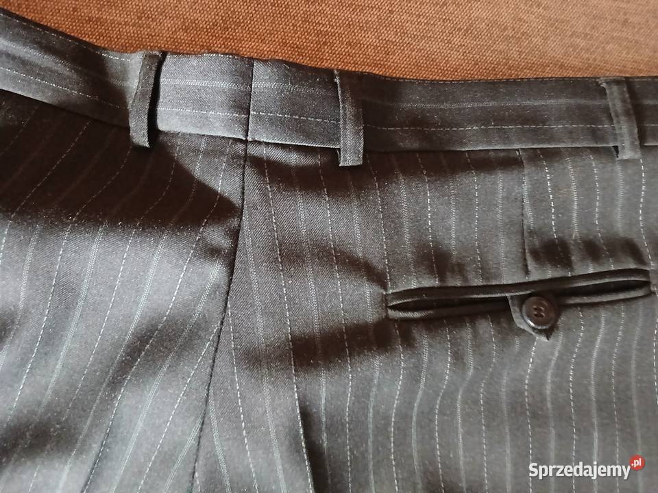 Elegancki garnitur marki Pierre Larett Poznań
