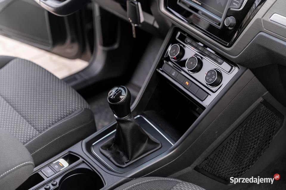 VW TOURAN światła przeciwmgielne Zalesie