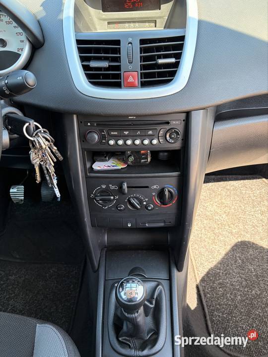 Peugeot 207 14 benzyna 112000 ładny sprzedam