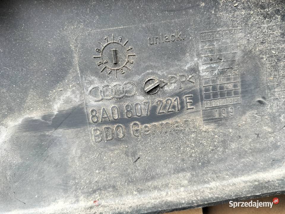 AUDI 80 B4 80B4 LISTWA ZDERZAKA PRAWA LEWA Kamień-Kolonia