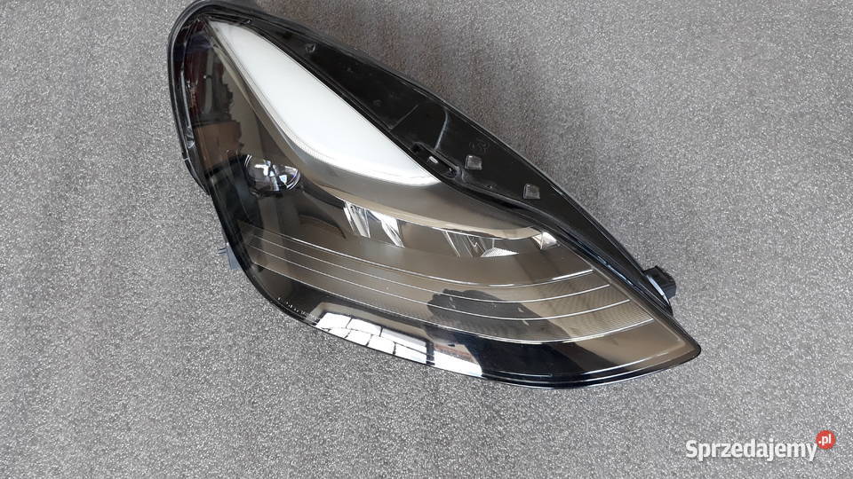 Tesla 3 Przednia prawa lampa Oświetlenie wielkopolskie Bukownica