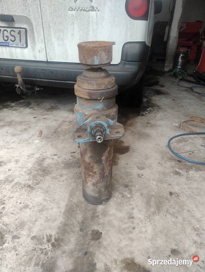 Siłownik wywrotu przyczepy łódzkie Iwonie