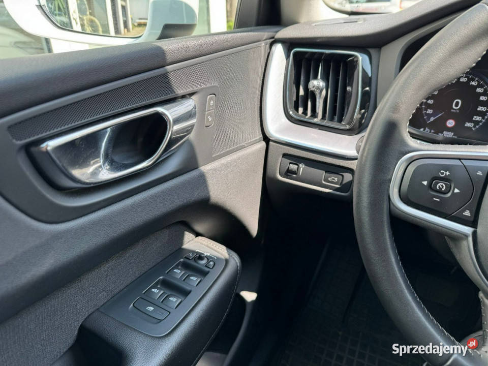 Volvo XC 60 Momentum LED Virtual Cockpit Skóra Gdynia
