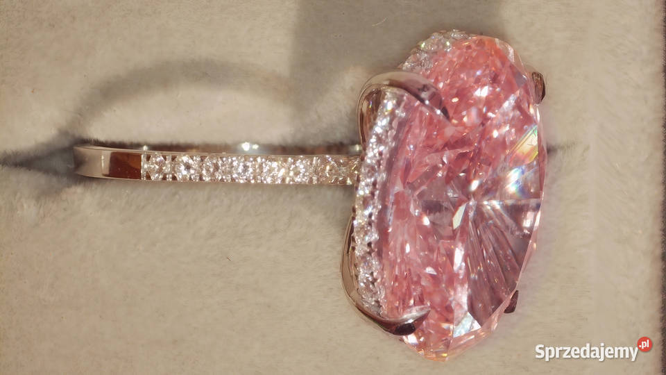 Ekskluzywny pierścionek damski 18karatowe białe Szczecin