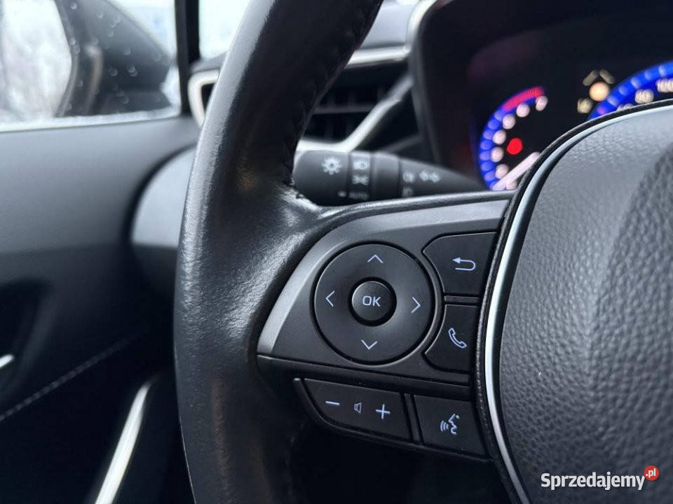 Toyota Corolla 2022r Salon Niski przebieg hybryda mazowieckie Warszawa