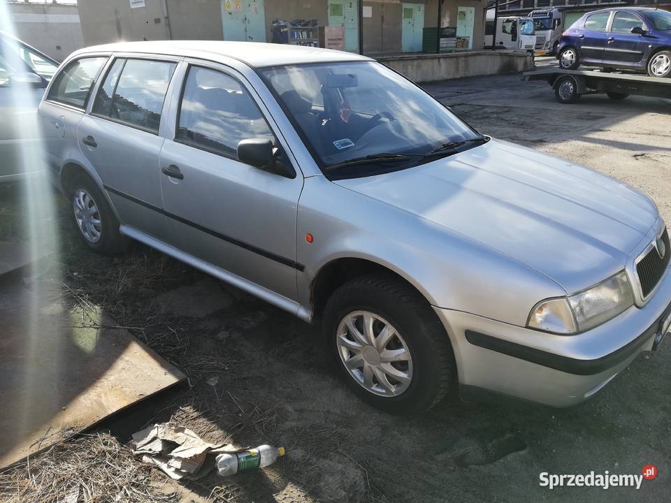 Skoda Octavia 16 benzyna 105 koni niezawodna 1600cm3 Octavia Poznań