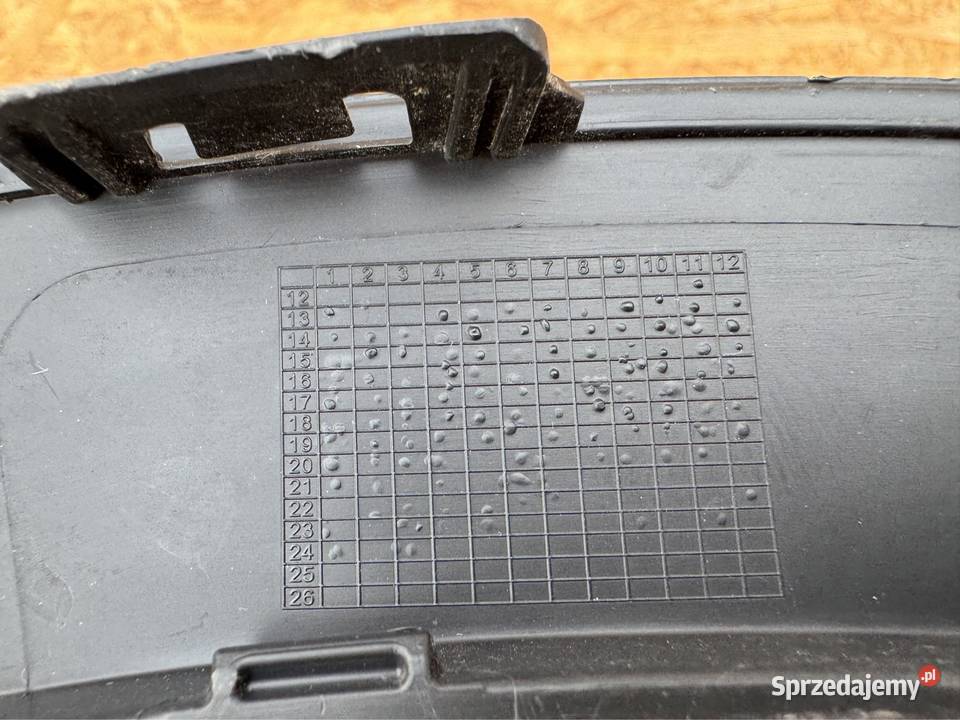 Listwa błotnika przód prawa rh Mercedesbenz gla wielkopolskie Sieraków