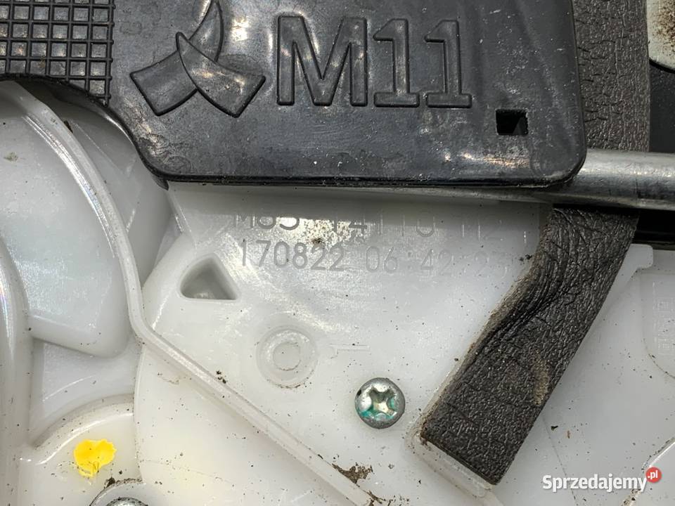 ZAMEK DRZWI PRAWY TYŁ HONDA HRV Crossover