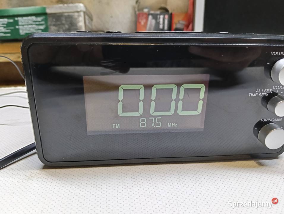 budzik cyfrowy z radiem AMFM sprzedam
