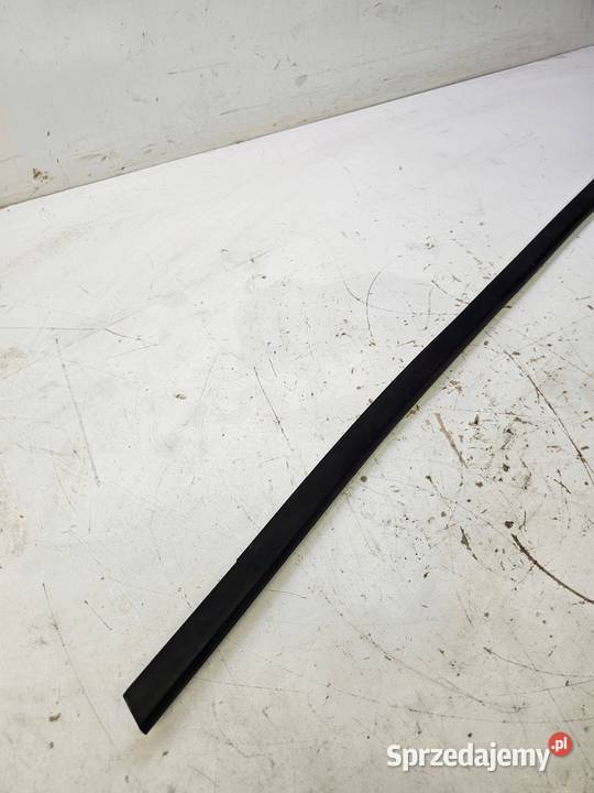 LISTWA DRZWI LEWY PRZÓD AUDI Q3 F3 83A837447A