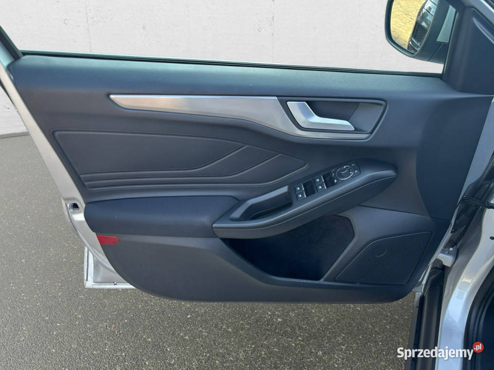 Ford Focus 10 EcoBoost mHEV Titanium X Z światła przeciwmgielne Warszawa