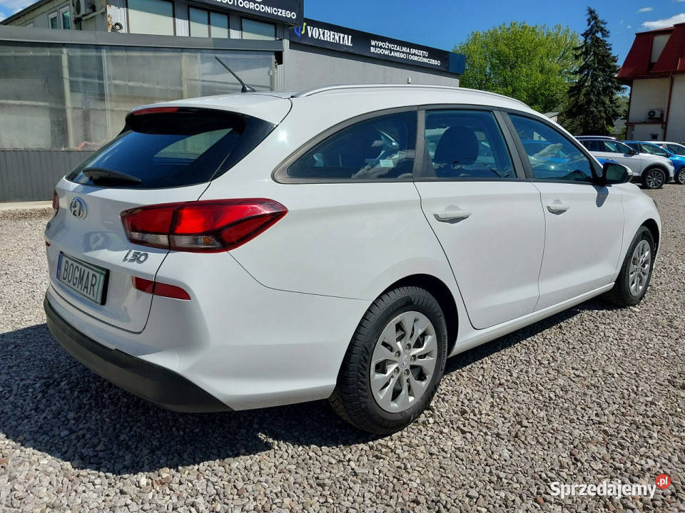 Hyundai i30 1819 kombi SALON serwis mocno Warszawa