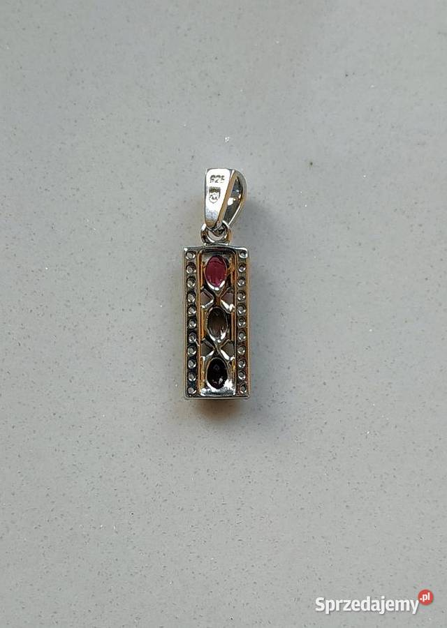 Zawieszka ze srebra z tęczowymi turmalinami i Gostynin