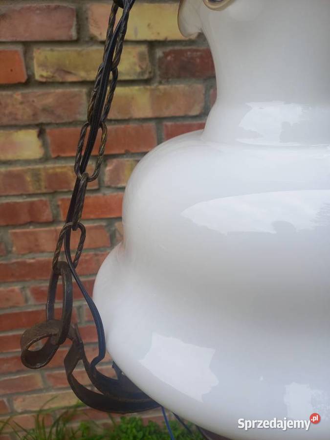 Żyrandol metalowy ze szklanym kloszem Lampa Gawroniec