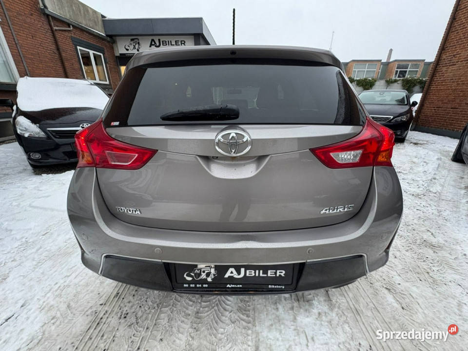 Toyota Auris II 2012 Sadlno sprzedam