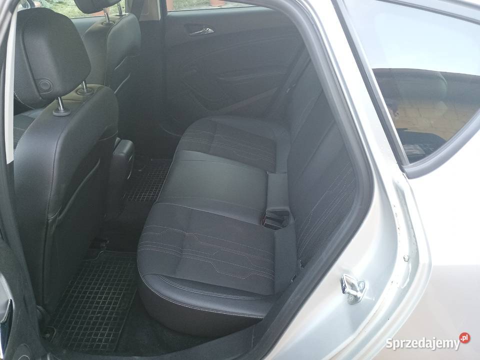 Opel Astra J 14T 140 BENZYNA 2013r Zarejestrowany w Polsce Łuków sprzedam