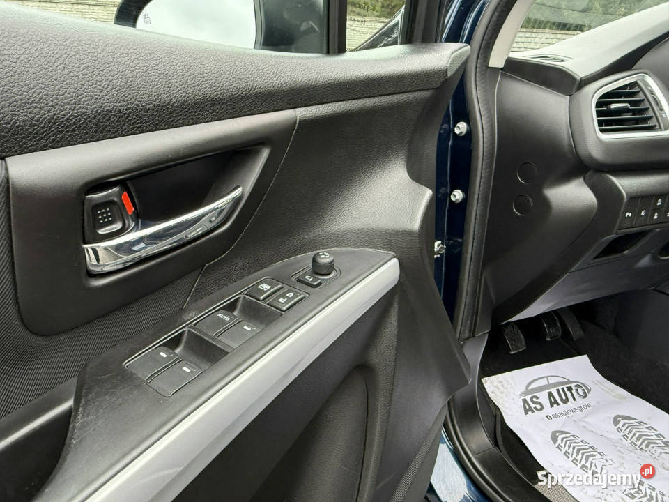 Suzuki SX4 SCross 10T 111 światła przeciwmgielne Węgrów