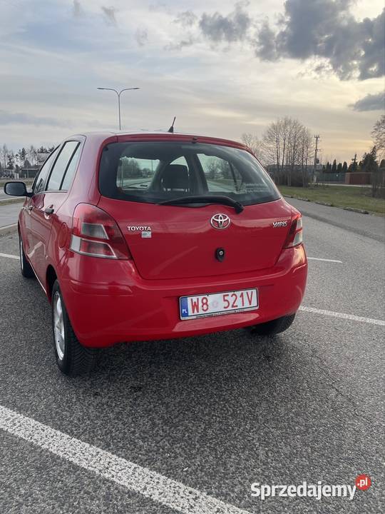 Toyota Yaris 133 niski przebieg Polski salon benzyna