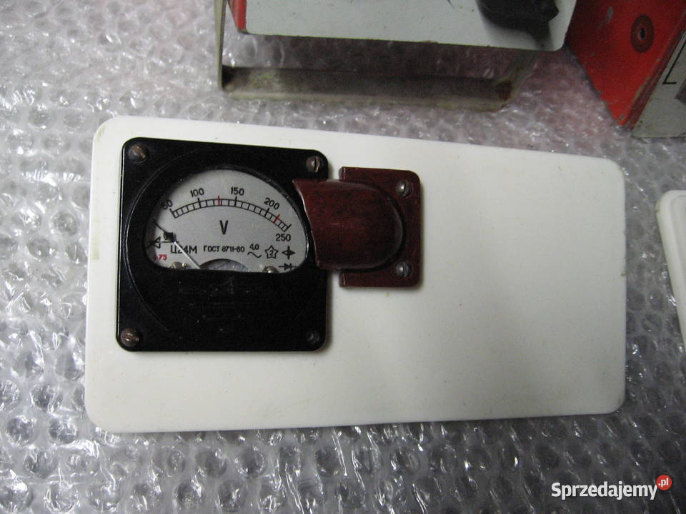 Stary prostownik części amperomierz warsztat Przemyśl