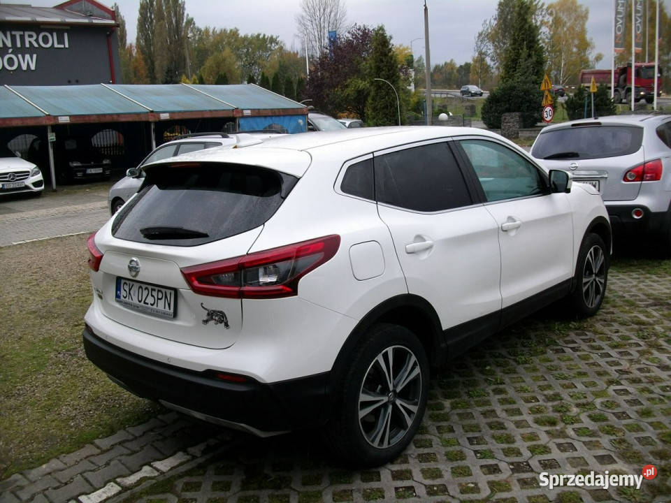 Nissan Qashqai stan II 20132021 kamera cofania