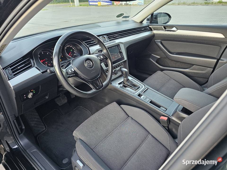 Passat B8 2019r Salon 20TDI Bogate wyposażenie diesel Poniatowa sprzedam