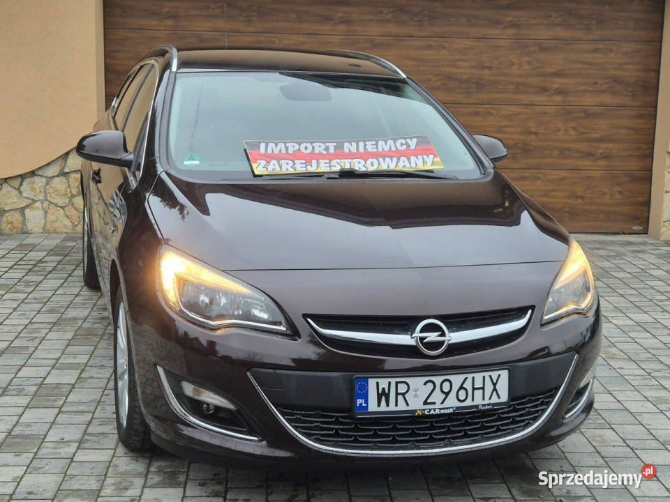 Opel Astra 16B 115 2013r Full Serwis Piękny Zarejestrowany w Polsce Radom