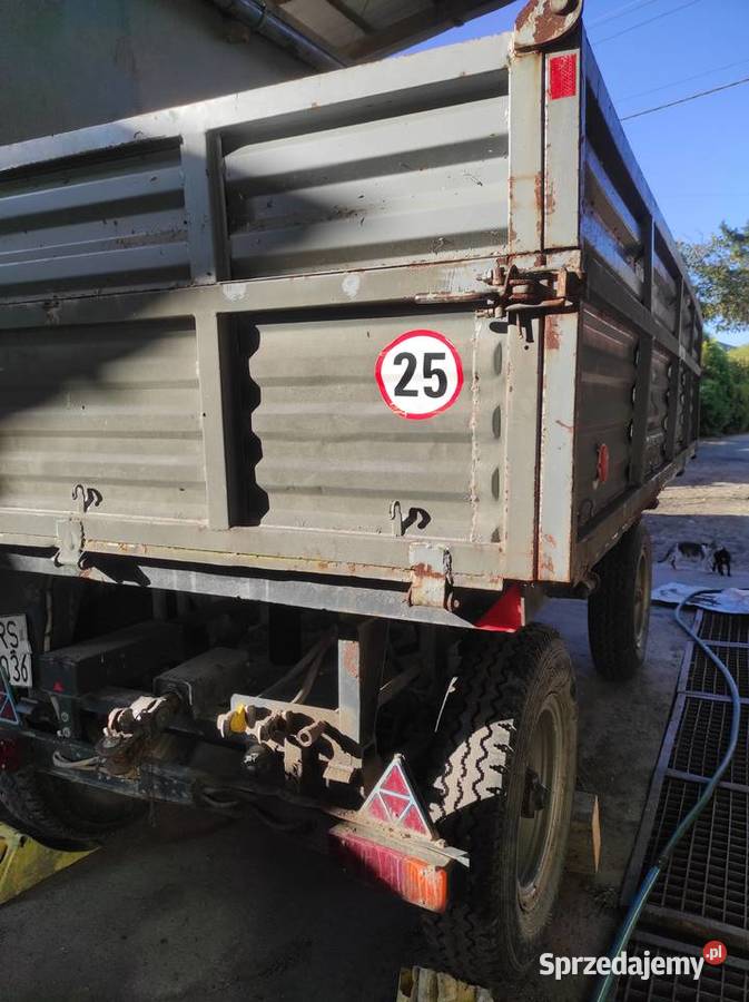 Przyczepa D 732 2