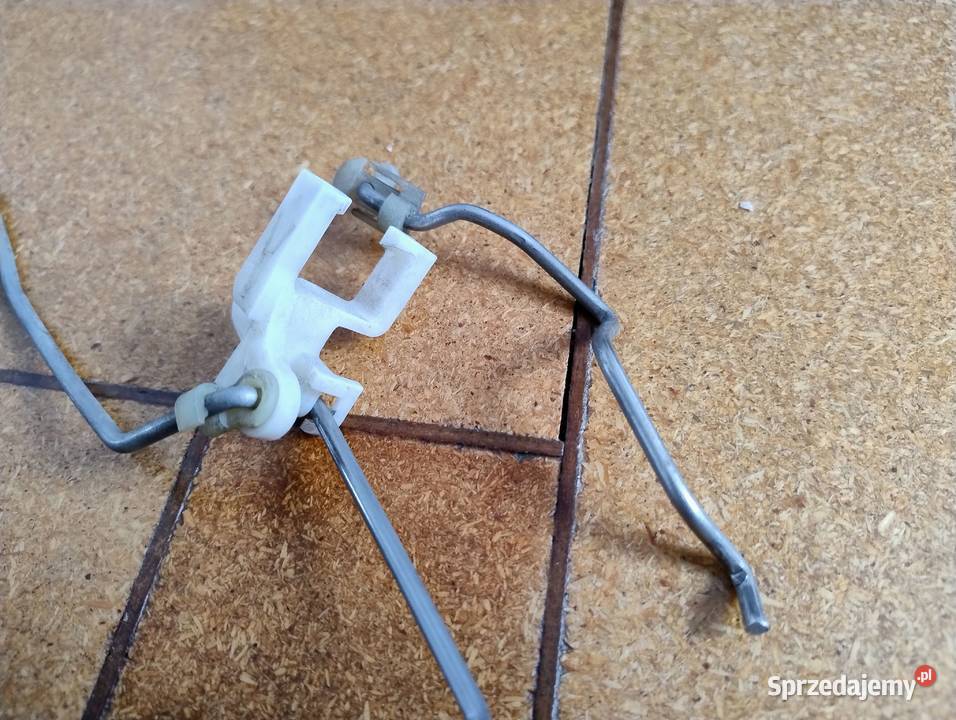 Audi 80 B4 Cięgno Linka drzwi Prawy przód Zamek osobowe podkarpackie Dębica sprzedam