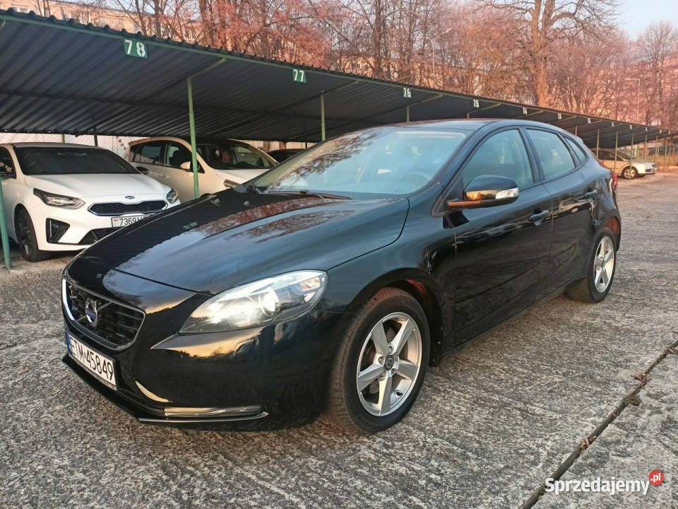 Volvo V40 niski przebieg zadbane II 2012 łódzkie