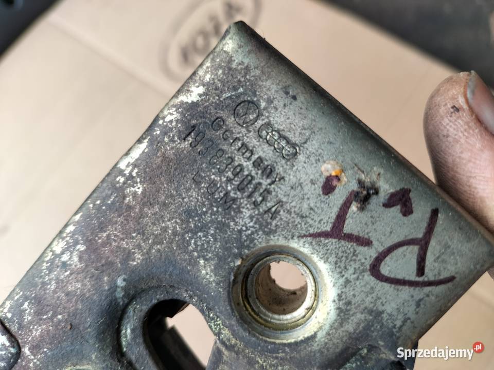 GOLF II 2 JETTA 2 193839015A ZAMEK DRZWI PRAWY Części samochodowe