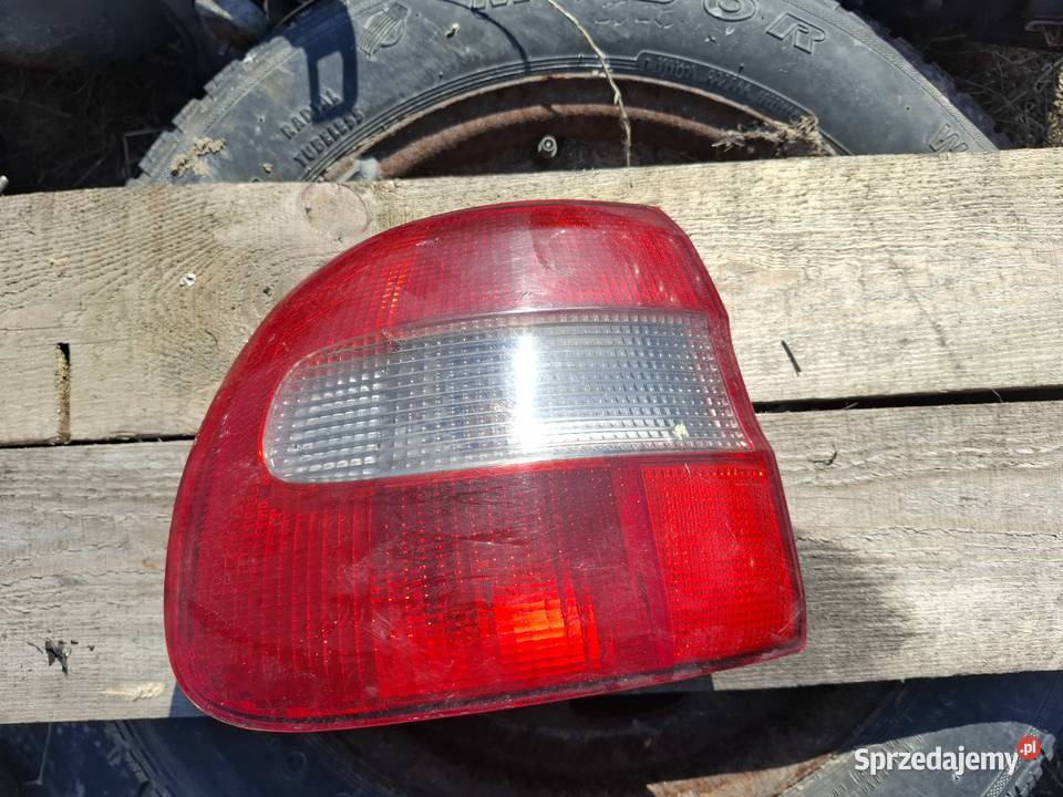 Lampa Lewa Tył Volvo V40 osobowe Pozostałe Wisznice