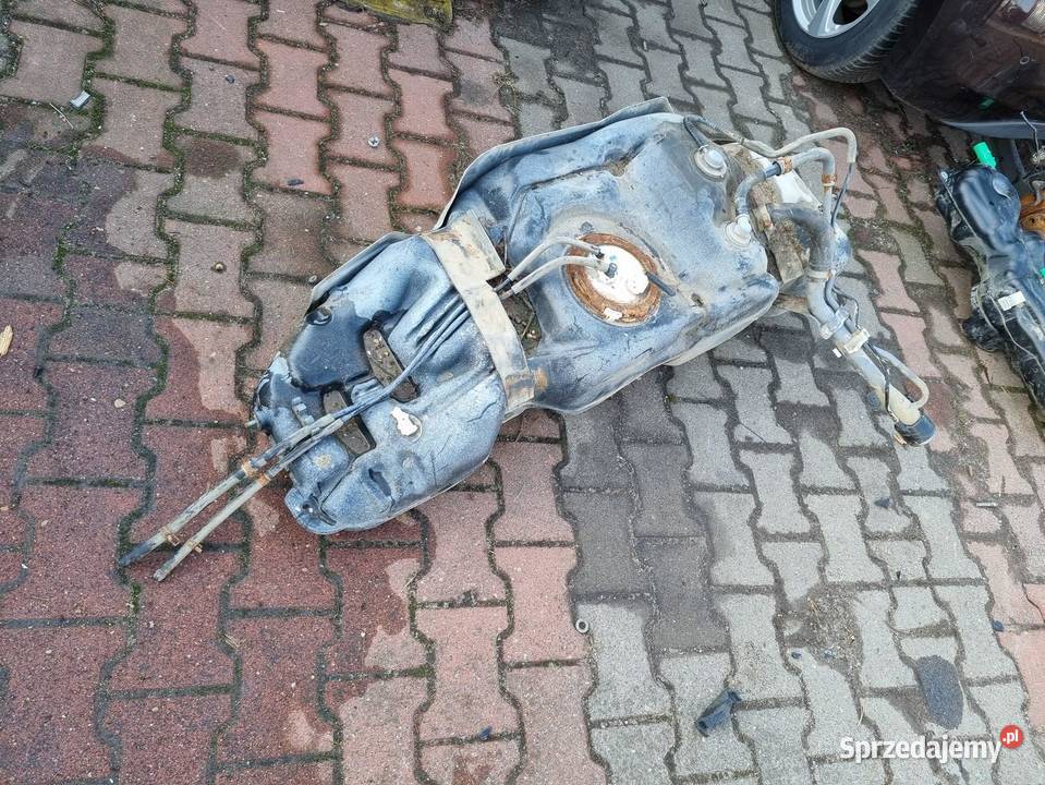 ZBIORNIK BAK PALIWA POMPA TOYOTA HILUX VIII 24 D