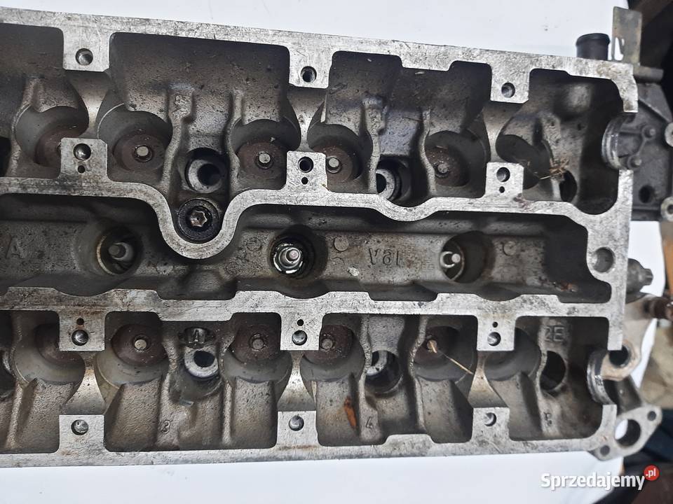 Opel Vectra Astra Zafira 18 16V głowica z osobowe Głowice cylindrów Ksawerów sprzedam