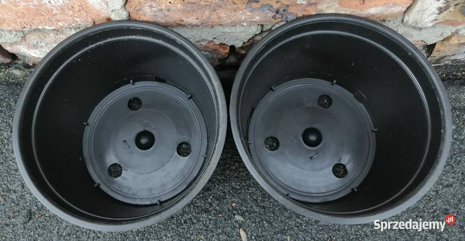 Doniczki produkcyjne czarne 2L 18 TWARDE 2 L Siewierz