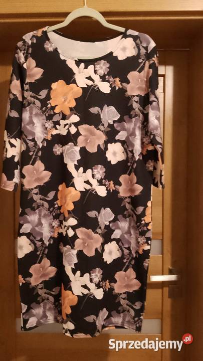 Sukienka damska w kwiaty